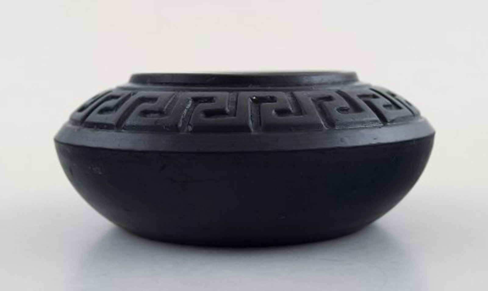 Hjorth terracotta jar. - 3