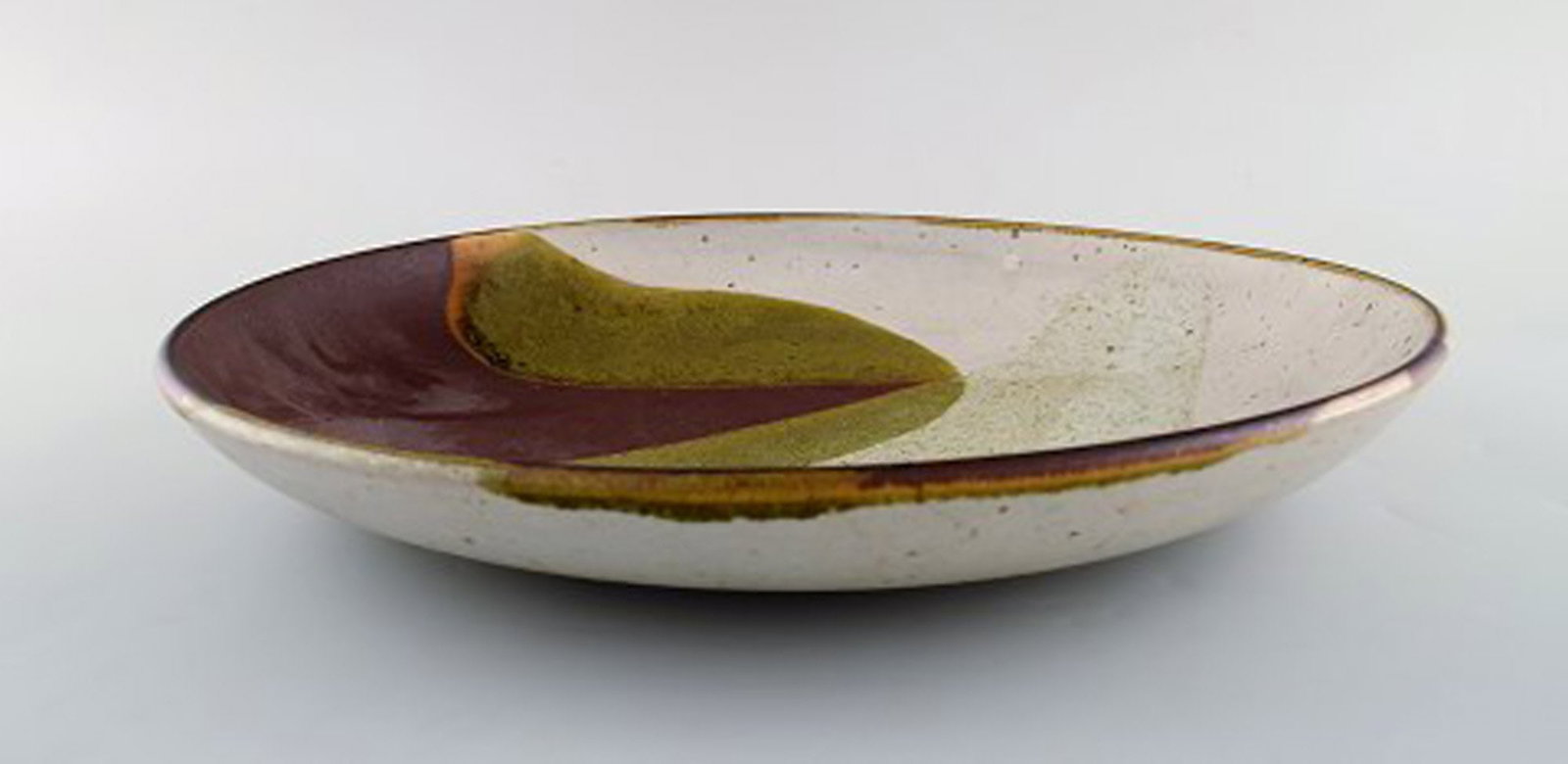 European studio ceramist. Unique dish in glazed ceramics. Dated 1985. Beautiful glaze in gray and - 4
