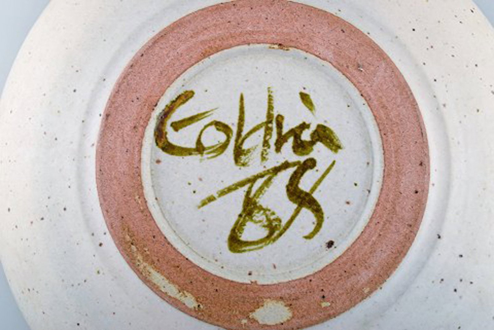 European studio ceramist. Unique dish in glazed ceramics. Dated 1985. Beautiful glaze in gray and - 5