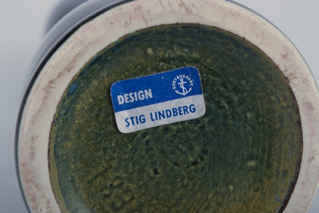 Stig Lindberg for Gustavsberg, Sweden. Modernist ceramic vase, glaze in blue shades. 1960s. - 6