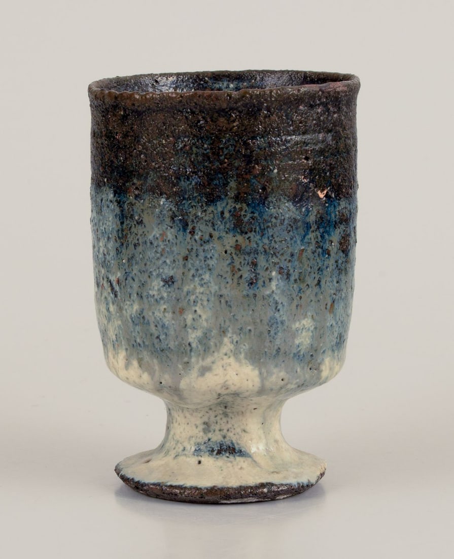 Gutte Eriksen, Denmark. Two cups in ceramic, raku technique, flowing lava glaze. Approx. 1960. - 3