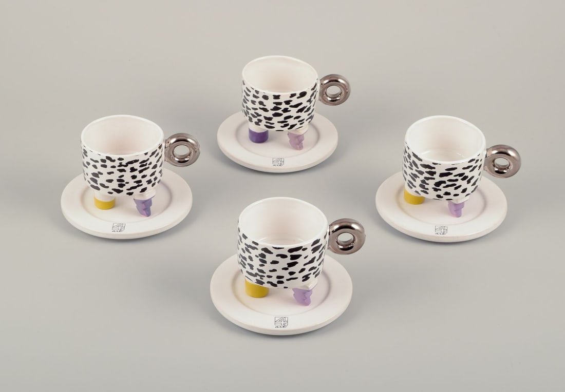 French studio ceramicist. 4 pairs of coffee cups with saucers in earthenware. Postmodern abstract (1 of 9)