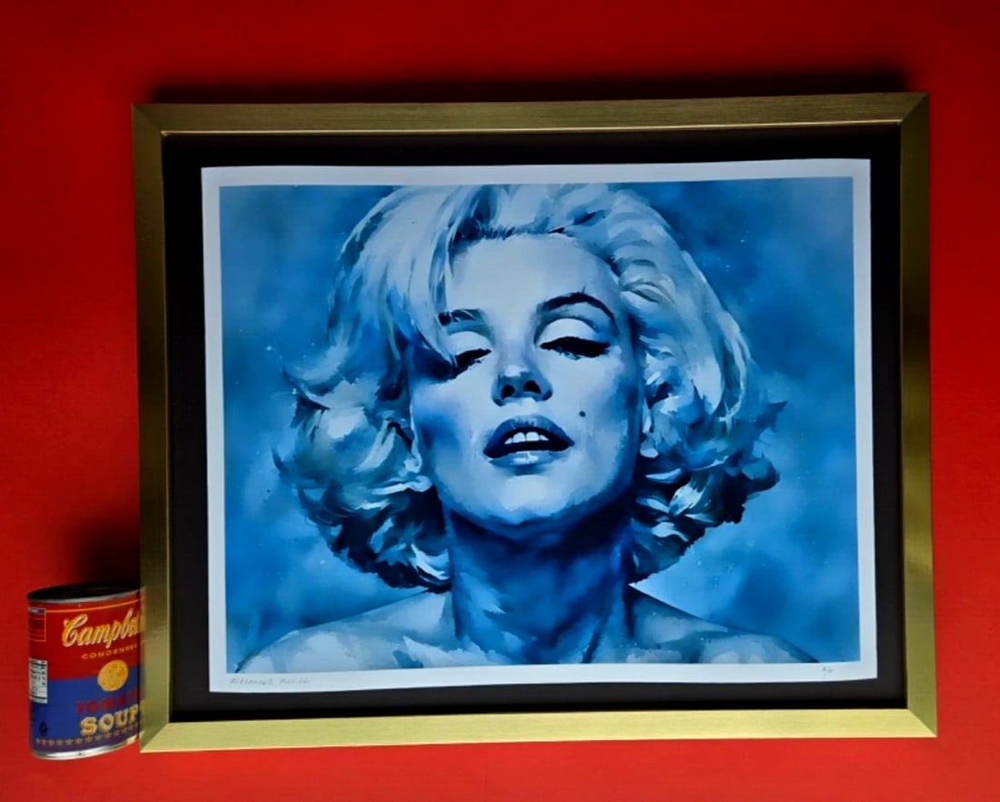 ALEXANDER DULAC MARILYN MONROE LARGE Hand Signed Authentic Print LtdEd of 10 COA: Title:ALEXANDER DULAC MARILYN MONROE LARGE Hand Signed Authentic Print LtdEd of 10 COADescription:MARILYN MONROE IN BLUE The print is 18x14in. It's mounted over a blackboard and framed at 20x16. The