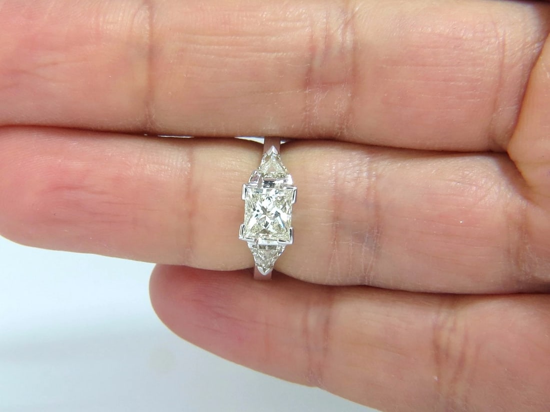 1.63ct Natural Princess cut diamond ring 14kt. Trilliants+ - 6
