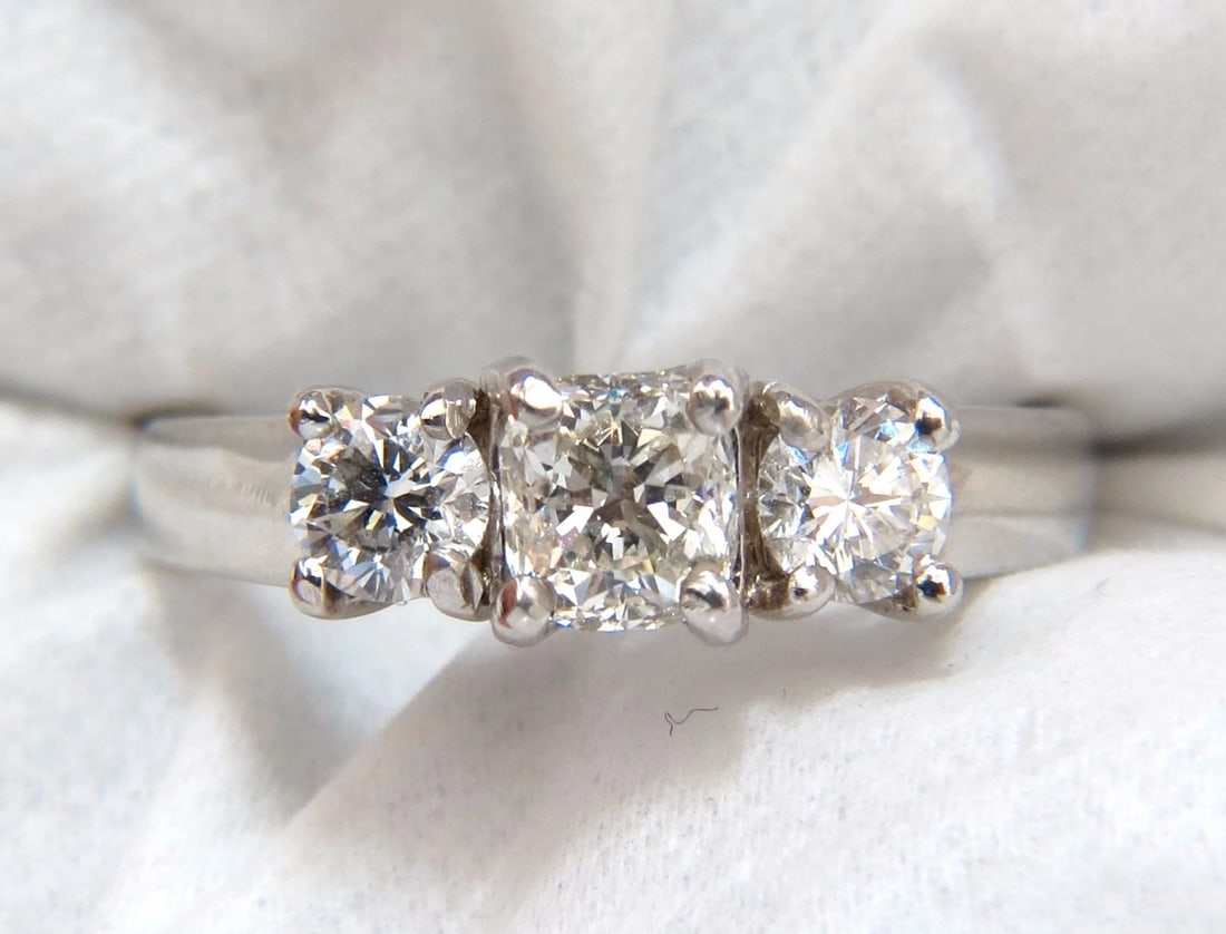 1.08CT CLASSIC THREE NATURAL CUSHION & ROUNDS DIAMOND RING 14KT** - 5