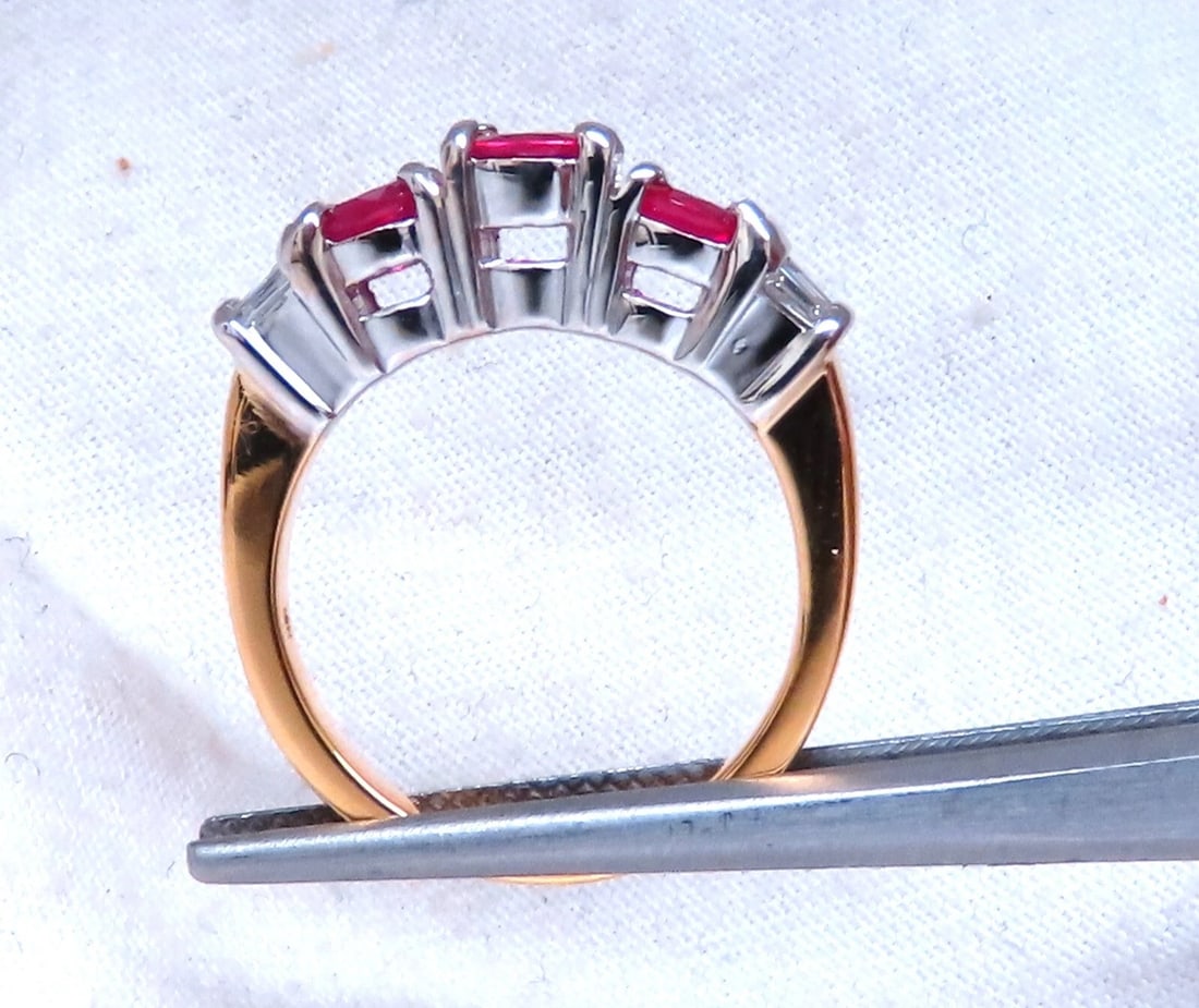 1.50ct Natural Ruby Accent Ring band 18kt Gold** - 3