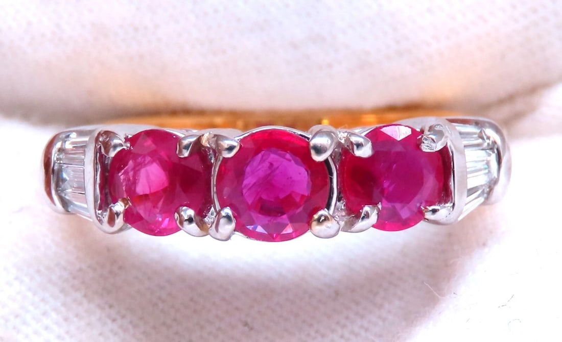 1.50ct Natural Ruby Accent Ring band 18kt Gold** - 4