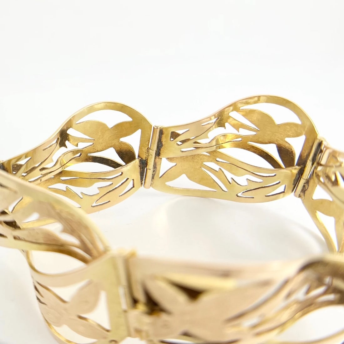 Vintage 1950's Wide Flower Curved Link Bracelet 14K Yellow Gold, 54.55 Grams - 10