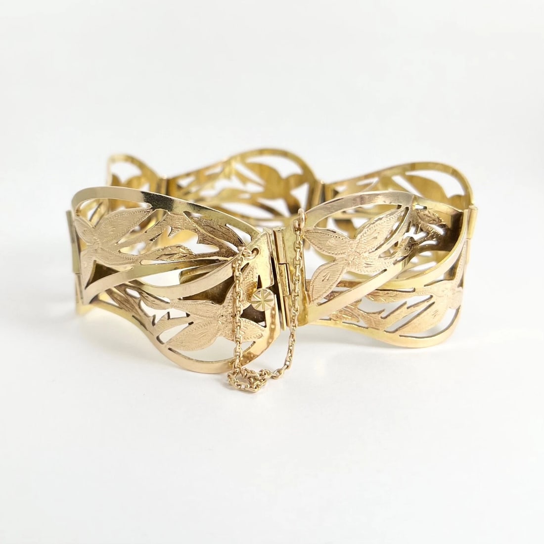 Vintage 1950's Wide Flower Curved Link Bracelet 14K Yellow Gold, 54.55 Grams - 7