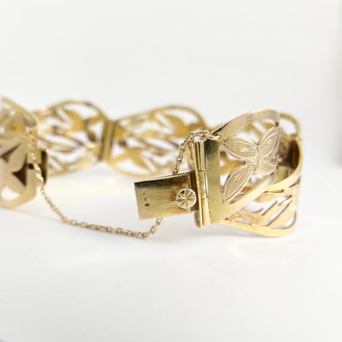 Vintage 1950's Wide Flower Curved Link Bracelet 14K Yellow Gold, 54.55 Grams - 9