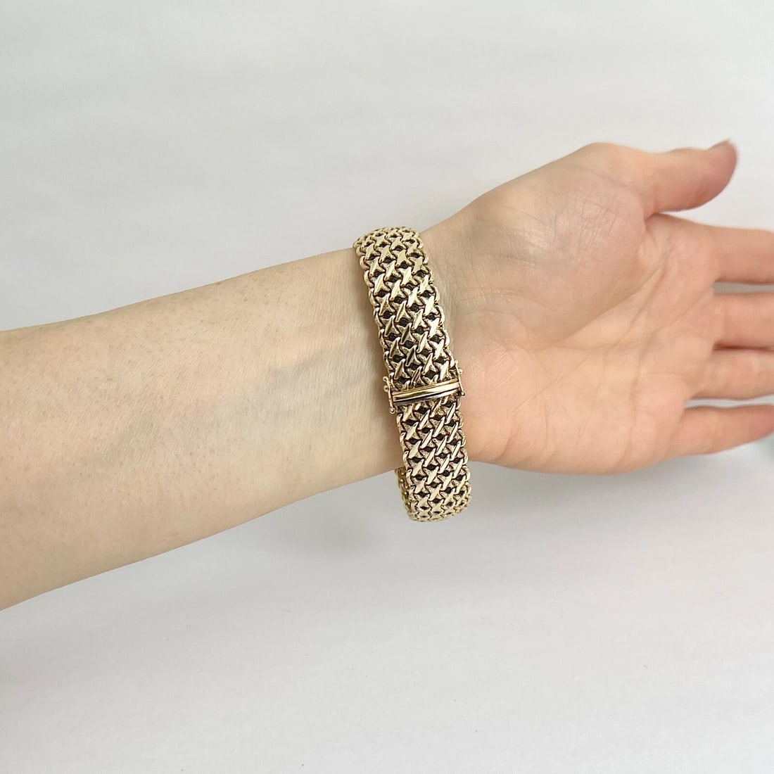 Vintage 1950's Italian Wide Woven Flex Bracelet 13K Yellow Gold, 40.28 Grams - 5