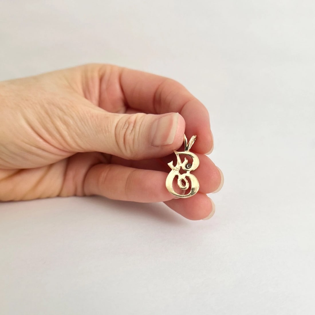 Vintage Letter J Initial Diamond Necklace Pendant 14K Yellow Gold, 1.70 Grams - 3