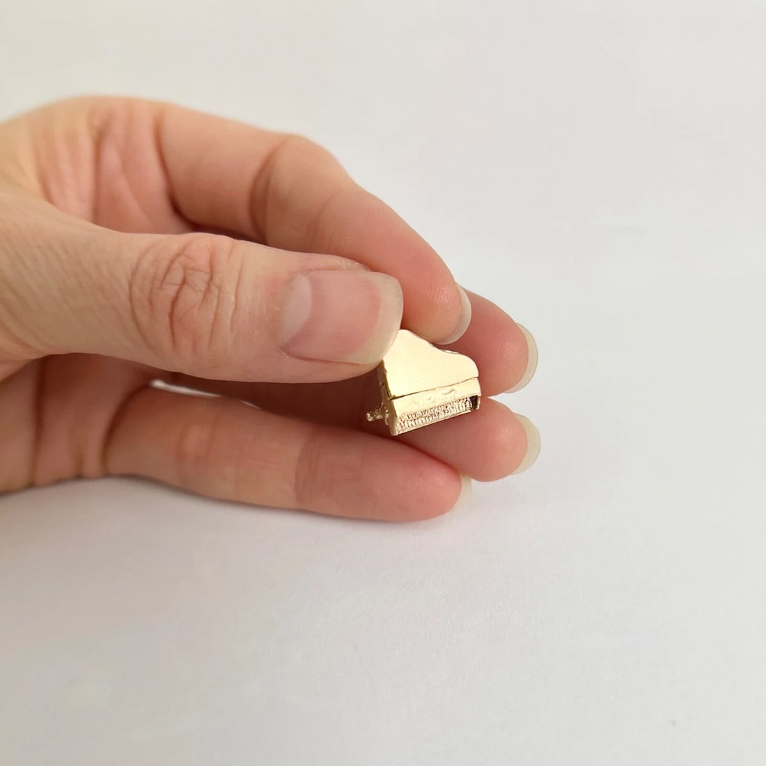 Vintage 1950's Grand Piano Musical Movable Charm 12K Yellow Gold, 3.27 Grams - 3