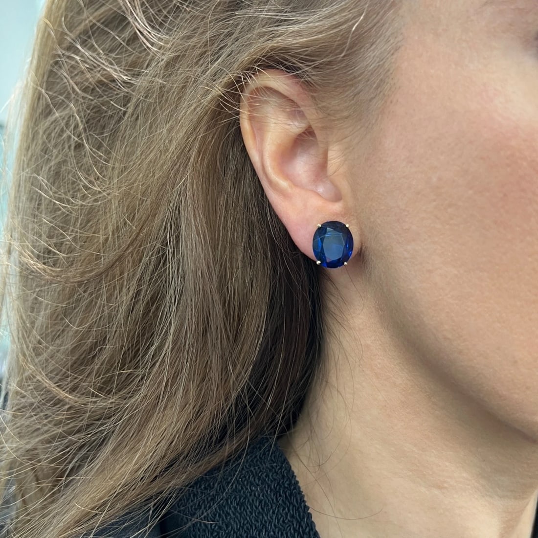 Vintage Oval Blue Simulated Sapphire Stud Earrings 14K Yellow Gold, 5.04 Grams - 5