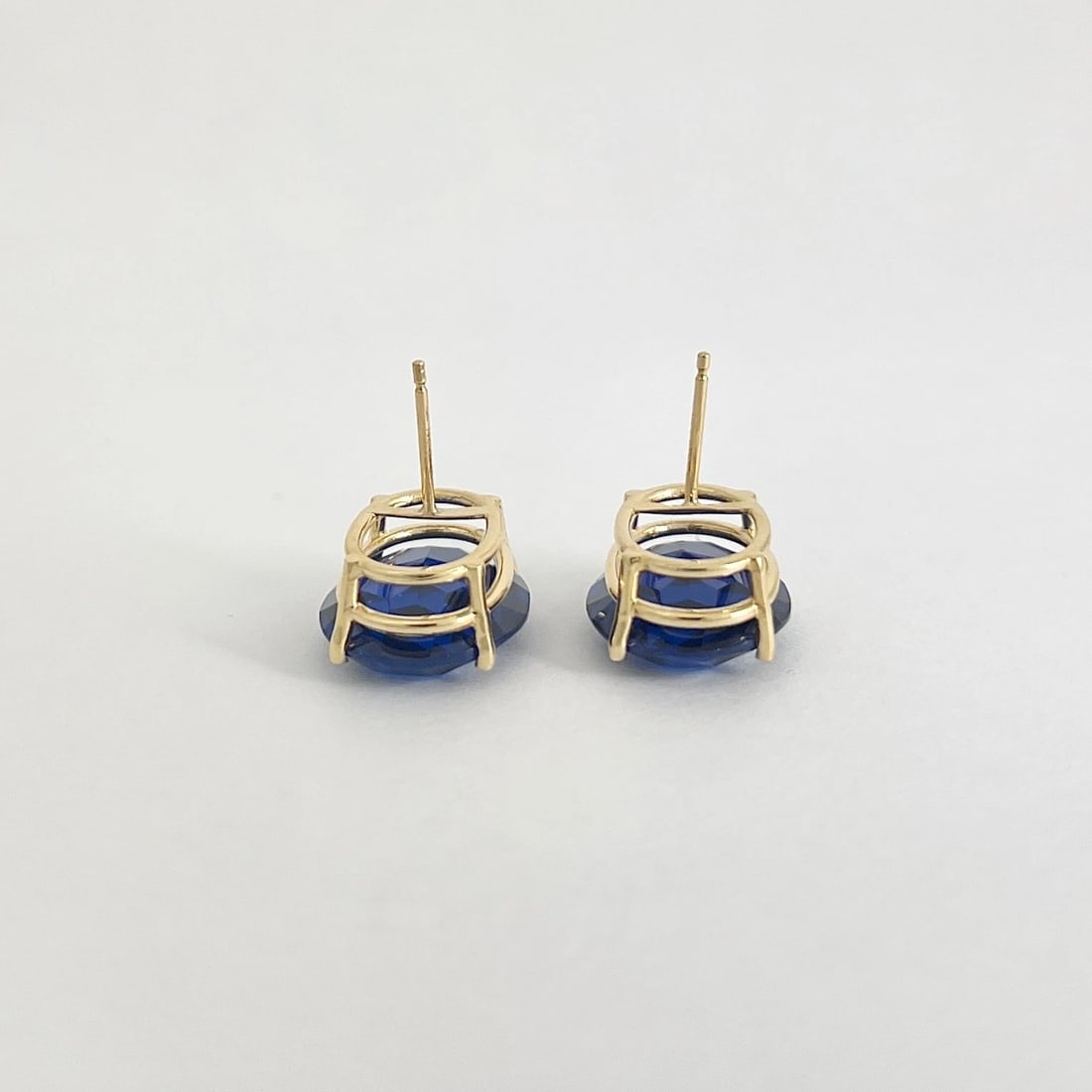 Vintage Oval Blue Simulated Sapphire Stud Earrings 14K Yellow Gold, 5.04 Grams - 6