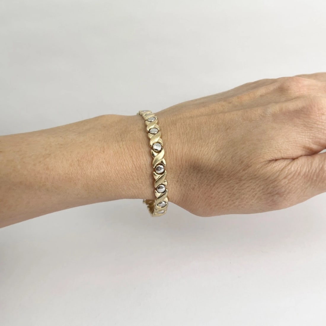 Vintage Two-Tone XO Chain Link Bracelet 14K Yellow White Gold, 7.66 Grams - 4