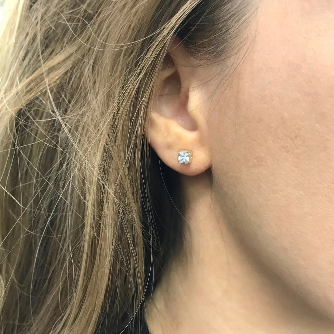 Vintage Princess Cut CZ Cubic Zirconia Stud Earrings 14K Yellow Gold, 2.33 Grams - 4