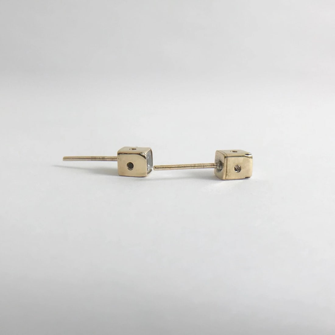 Vintage Princess Cut CZ Cubic Zirconia Stud Earrings 14K Yellow Gold, 2.33 Grams - 6