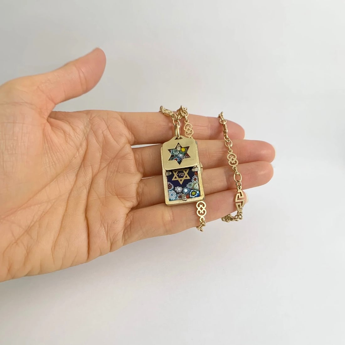 Vintage 1960s Jewish Star of David Pendant Necklace 18K Yellow Gold, 20.46 Grams - 3