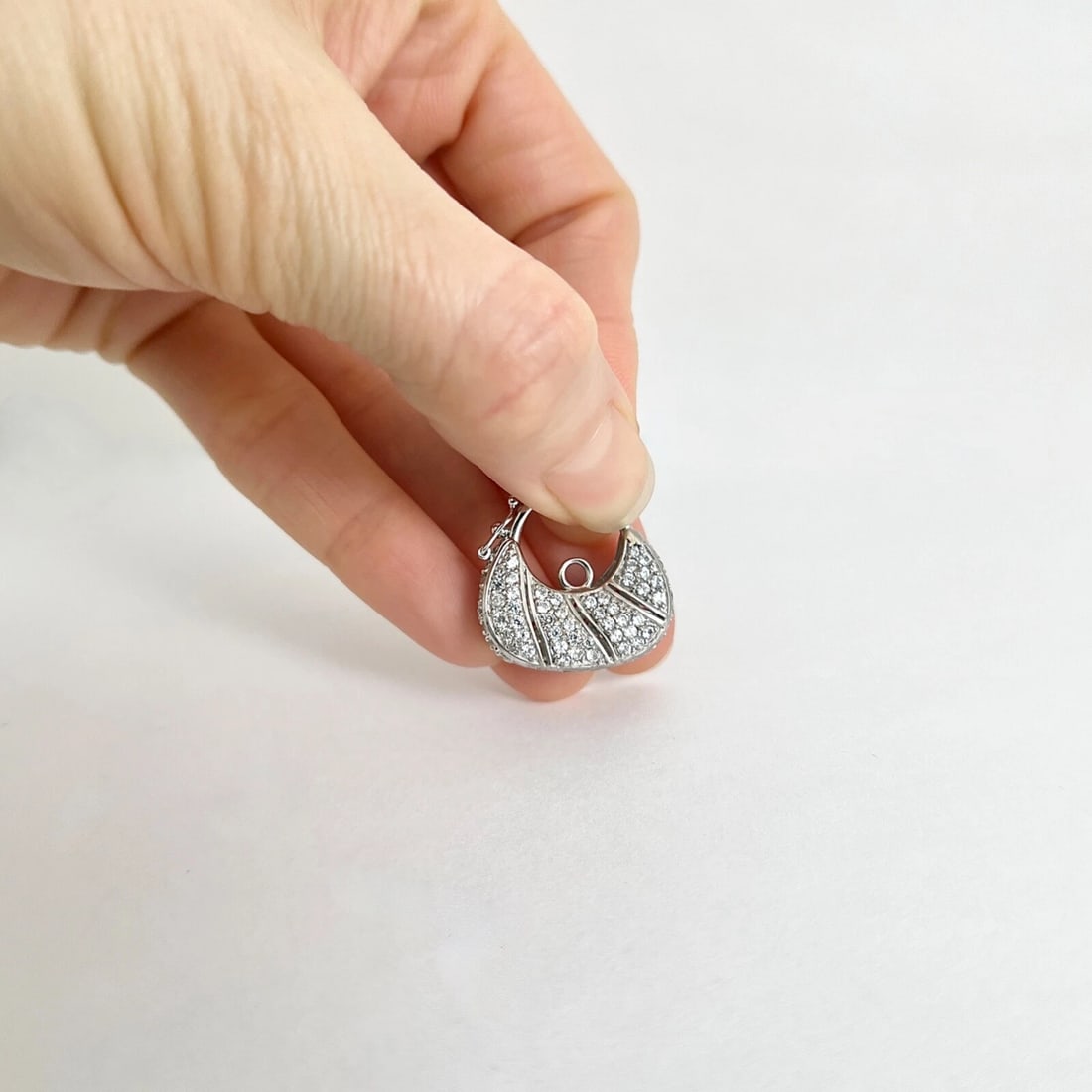 Vintage CZ Cubic Zirconia Purse Handbag Pendant Charm 9K White Gold, 4.77 Grams - 5