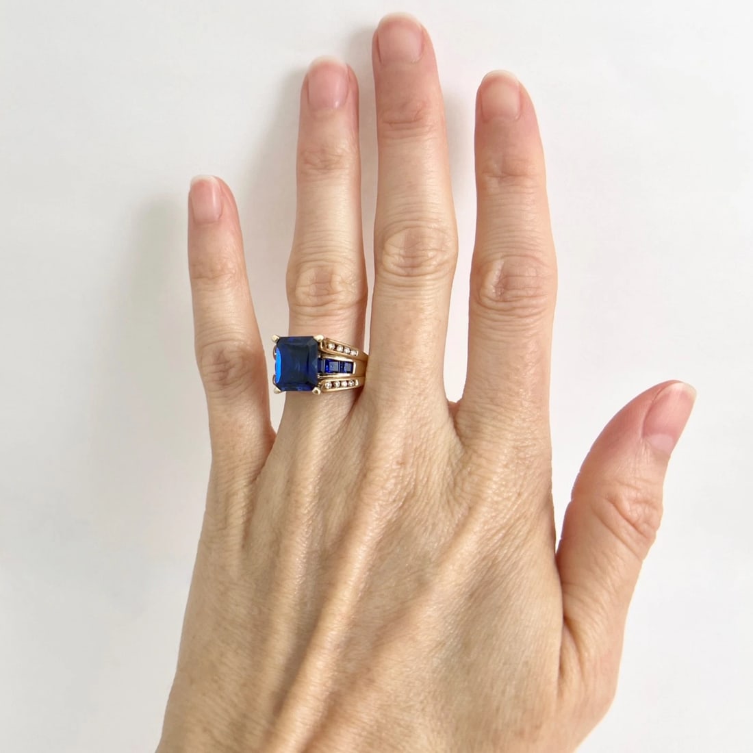 Vintage Blue Gemstone Diamond Cocktail Statement Ring 10K Yellow Gold, 6.24 Gr - 2