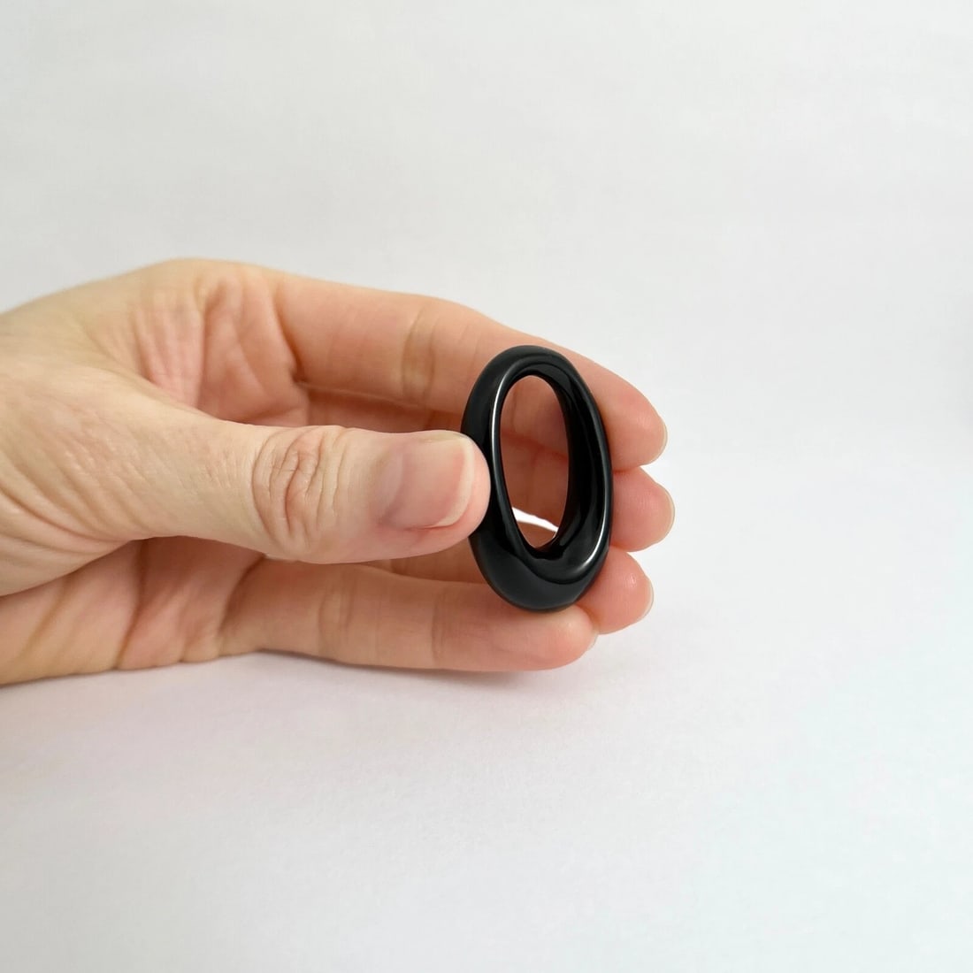 Vintage 1960's Mod Black Lucite Oval Necklace Pendant, 5.87 Grams - 3