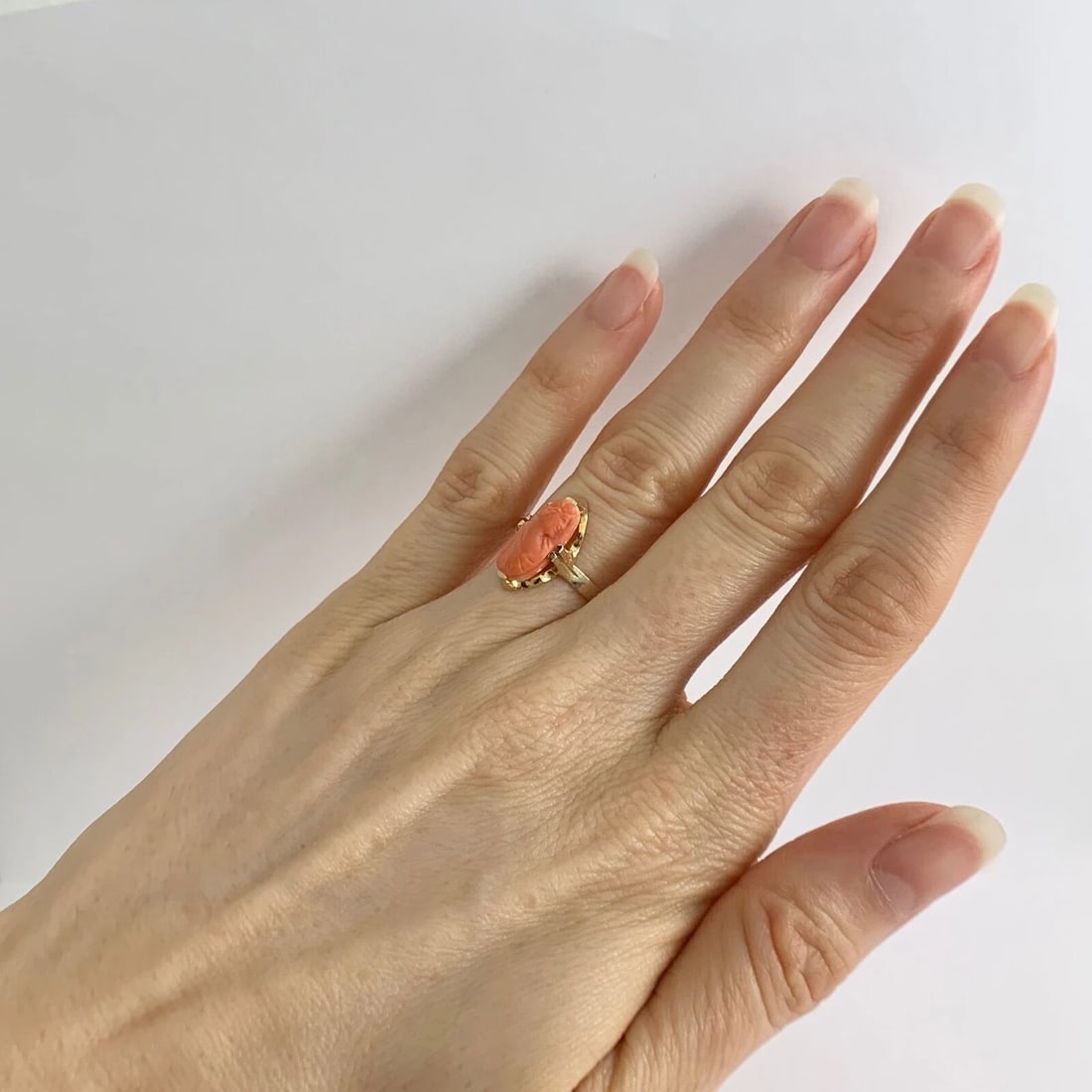Antique Victorian Cameo Carved Woman Coral Ring 10K Yellow Gold, 1.91 Grams - 4