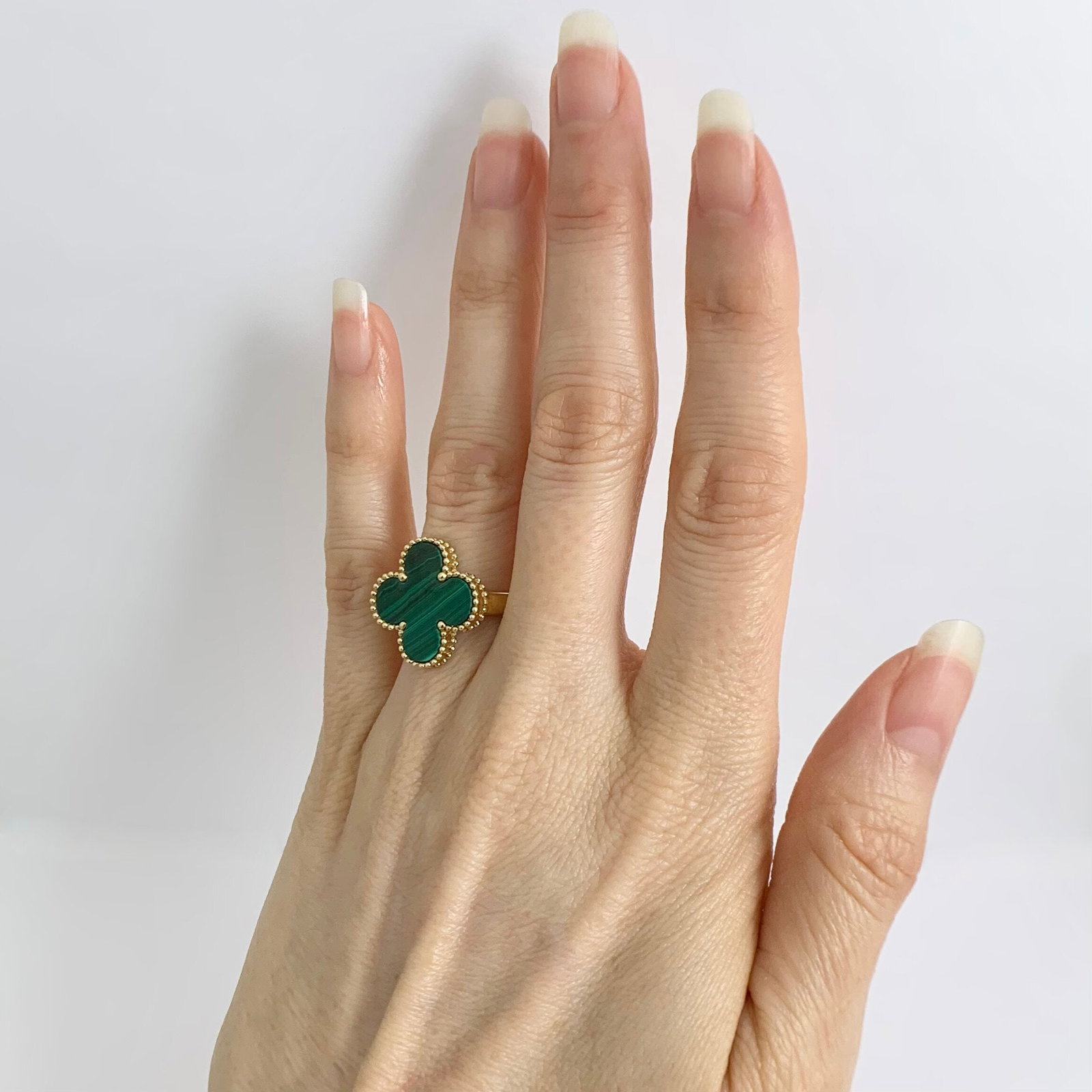 Green Malachite Clover Ring 18K Yellow Gold 6.38 Grams - 2