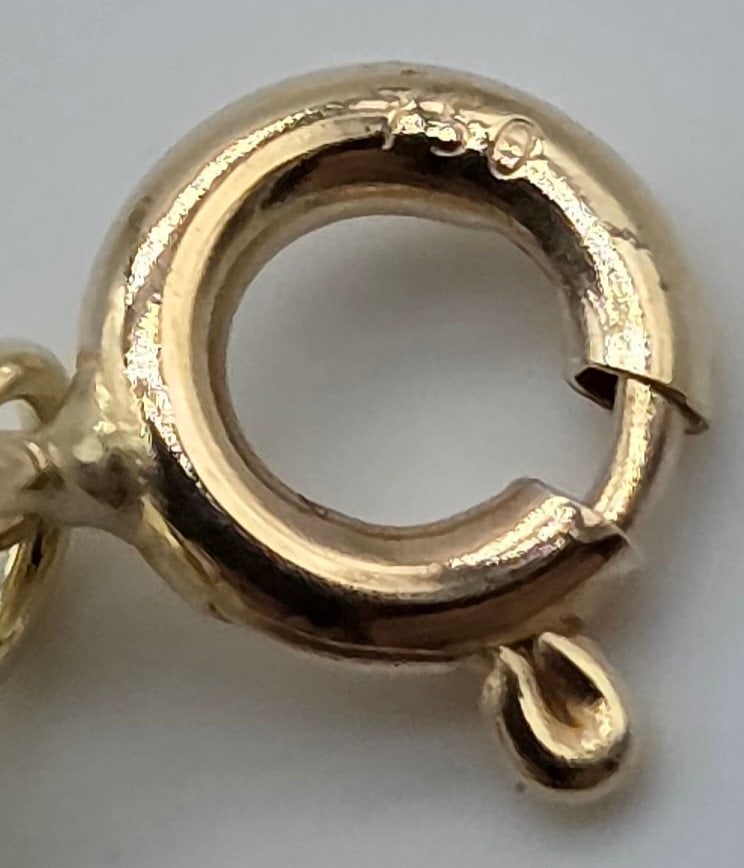 Important and unique chrysoprase necklace of the highest quality, 9 to 12 mm, with an 18-karat (750 - 3