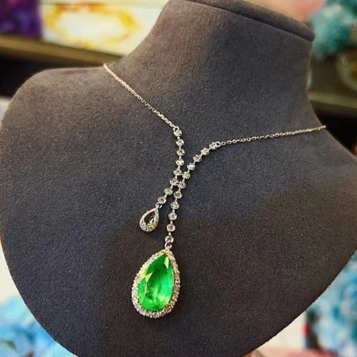14K GOLD 2.38 CT VIVID GREEN NATURAL EMERALD & DIAMOND NECKLACE - 2