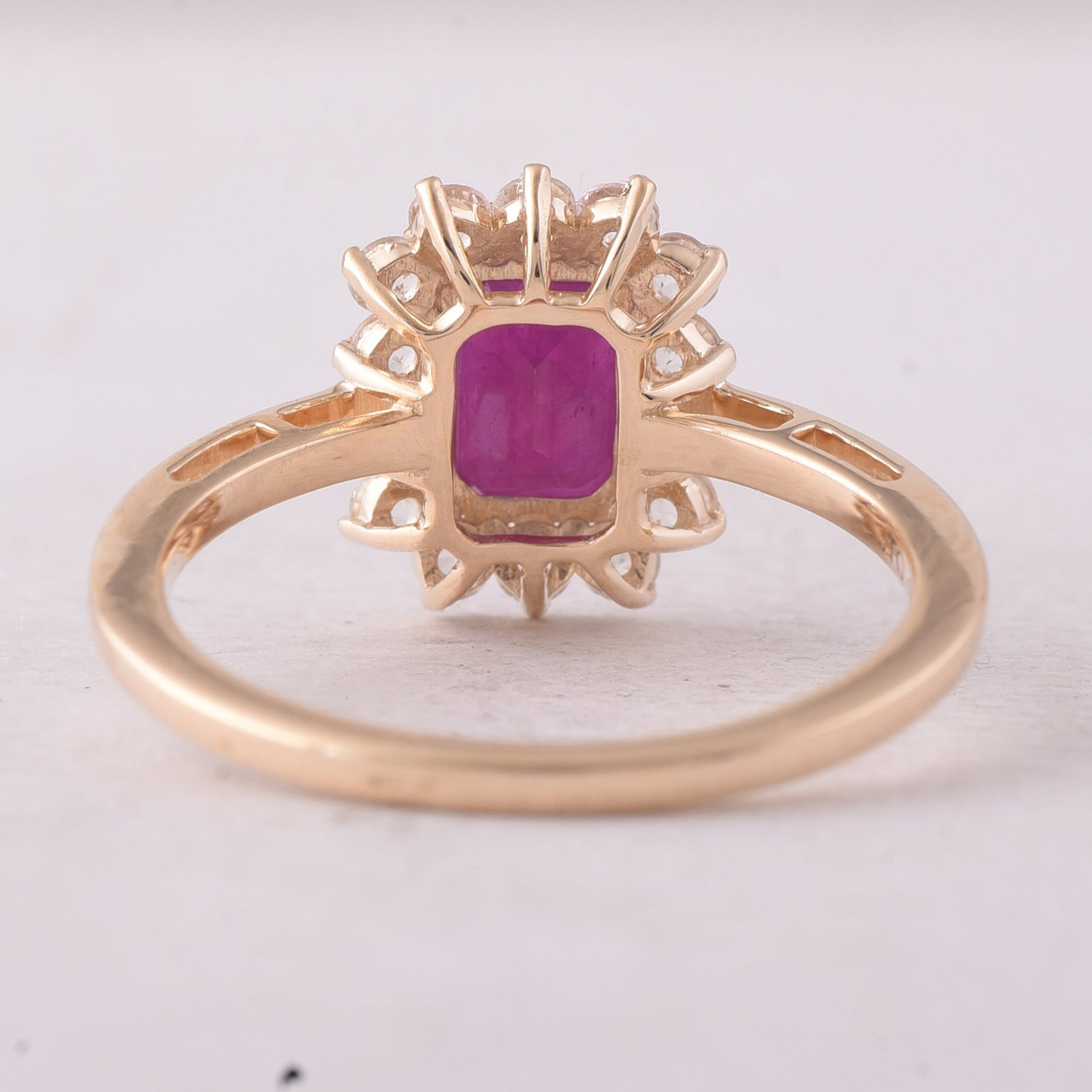 1.93 Ct Octagon Ruby 9K Gold Ring - 3