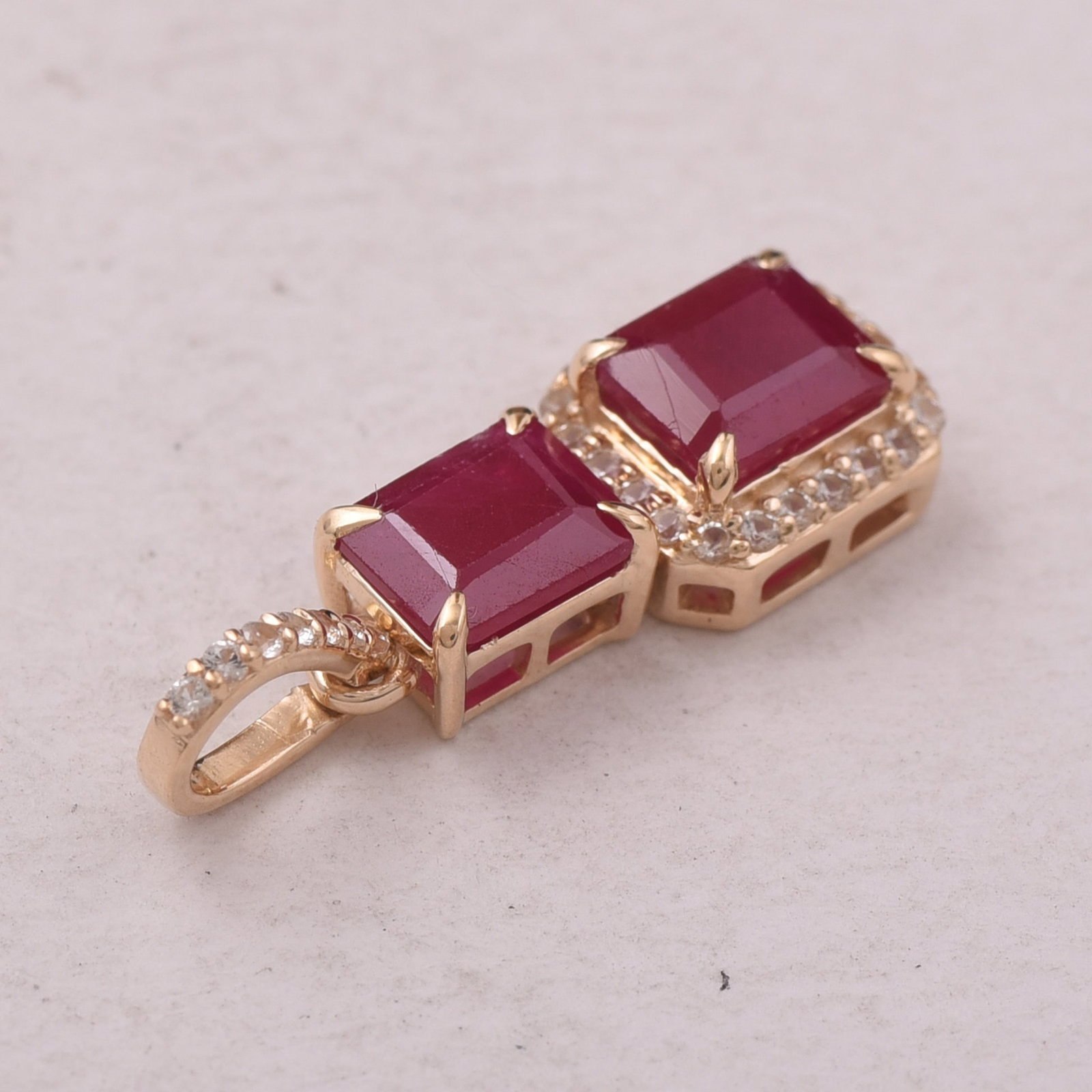 1.45 Ct Octagon Ruby 9K Gold Pendant - 4