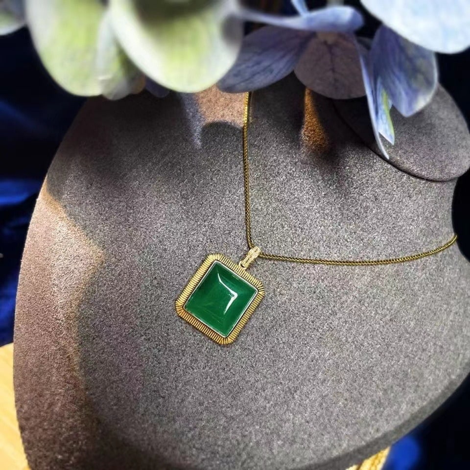 14K GOLD 9.80 CT NATURAL EMERALD & DIAMOND PENDANT - 7