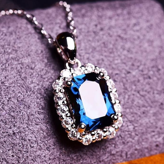 14K GOLD 1.8 CT NATURAL SPINEL & DIAMOND PENDANT - 3