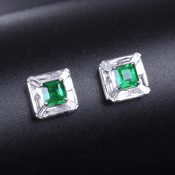 14K GOLD 0.94 CTW NATURAL EMERALD & DIAMOND EARRINGS - 3