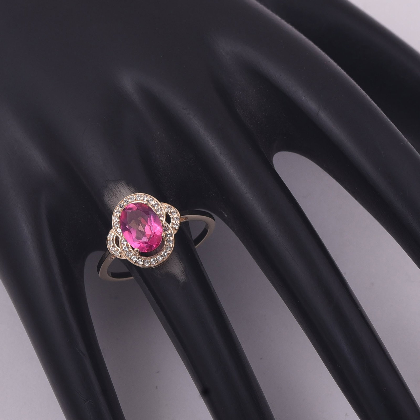 1.48 Ct Oval Pink Topaz 9K Gold Ring - 2