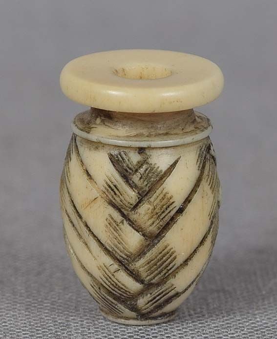 19c staghorn OJIME netsuke slide woven bamboo JAR (1 of 4)