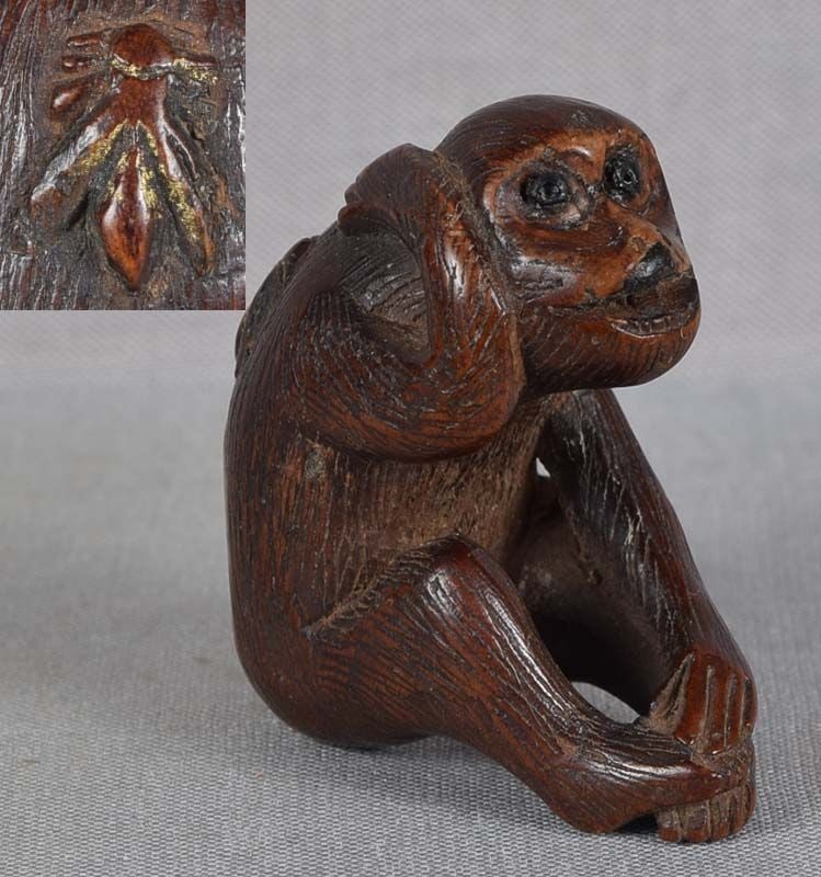 19c netsuke MONKEY & WASP (1 of 6)