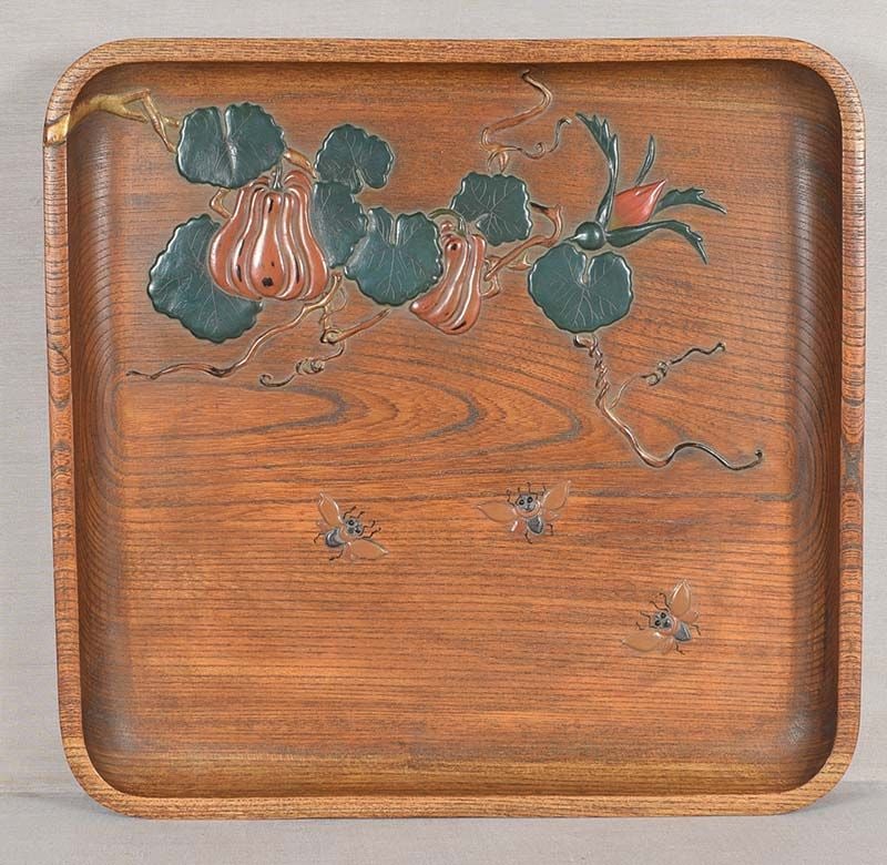 Late Meiji Japanese lacquer tray PEAR SQUASH & BEES by IKKOKUSAI: Late Taisho to early Showa period (1920s) Japanese lacquer on keyaki wood good size tray decorated with pear squash on vine with leaves and tendrils, and with three bees. The style and subject matter