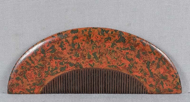 19c Japanese lacquer KUSHI hair COMB marbled design: Late Meiji period (1890s to 1912) Japanese wooden kushi (hair comb) with multicolored marbled lacquer decoration. Beautifully made, great lacquering, wonderful work in Japanese taste, in excellent con