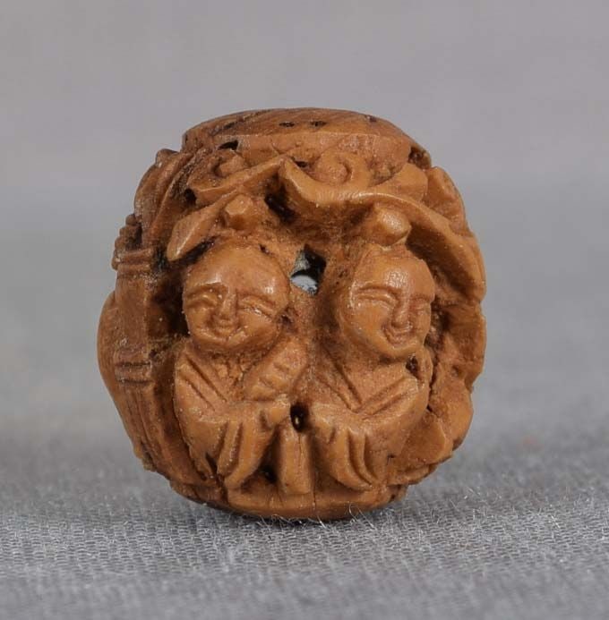 19c OJIME netsuke slide SCHOLARS by bamboo & banana (1 of 5)