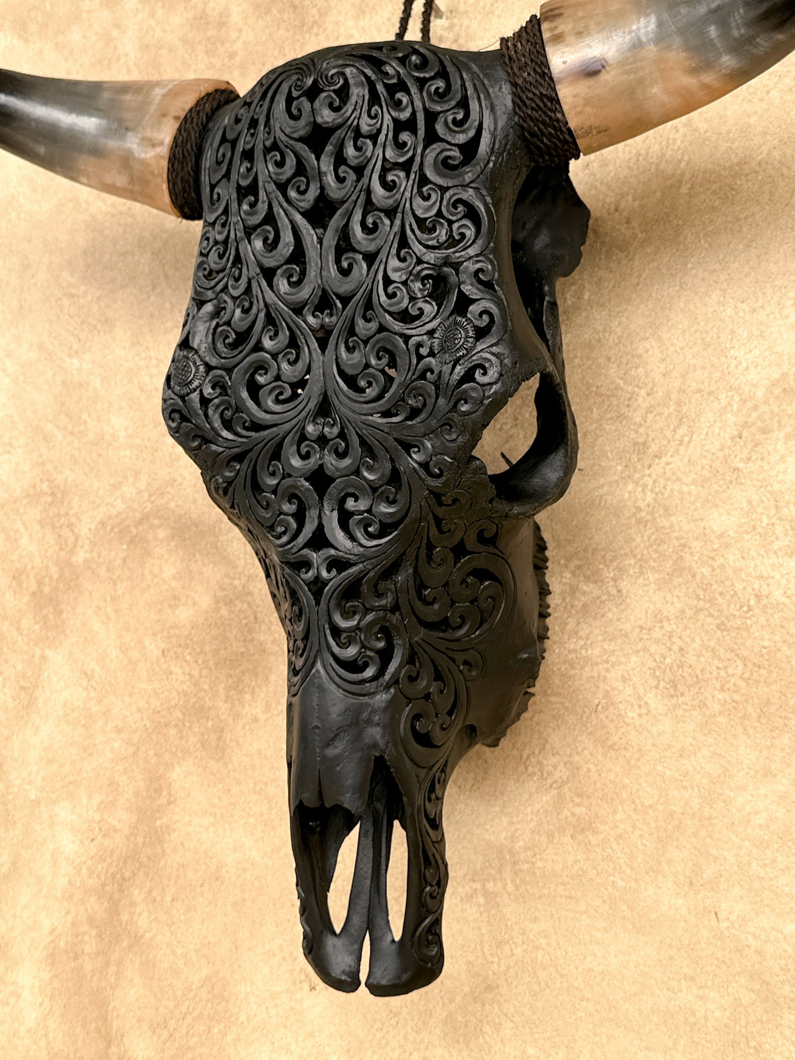Black bull's skull - Traditional Balinese motif - 10