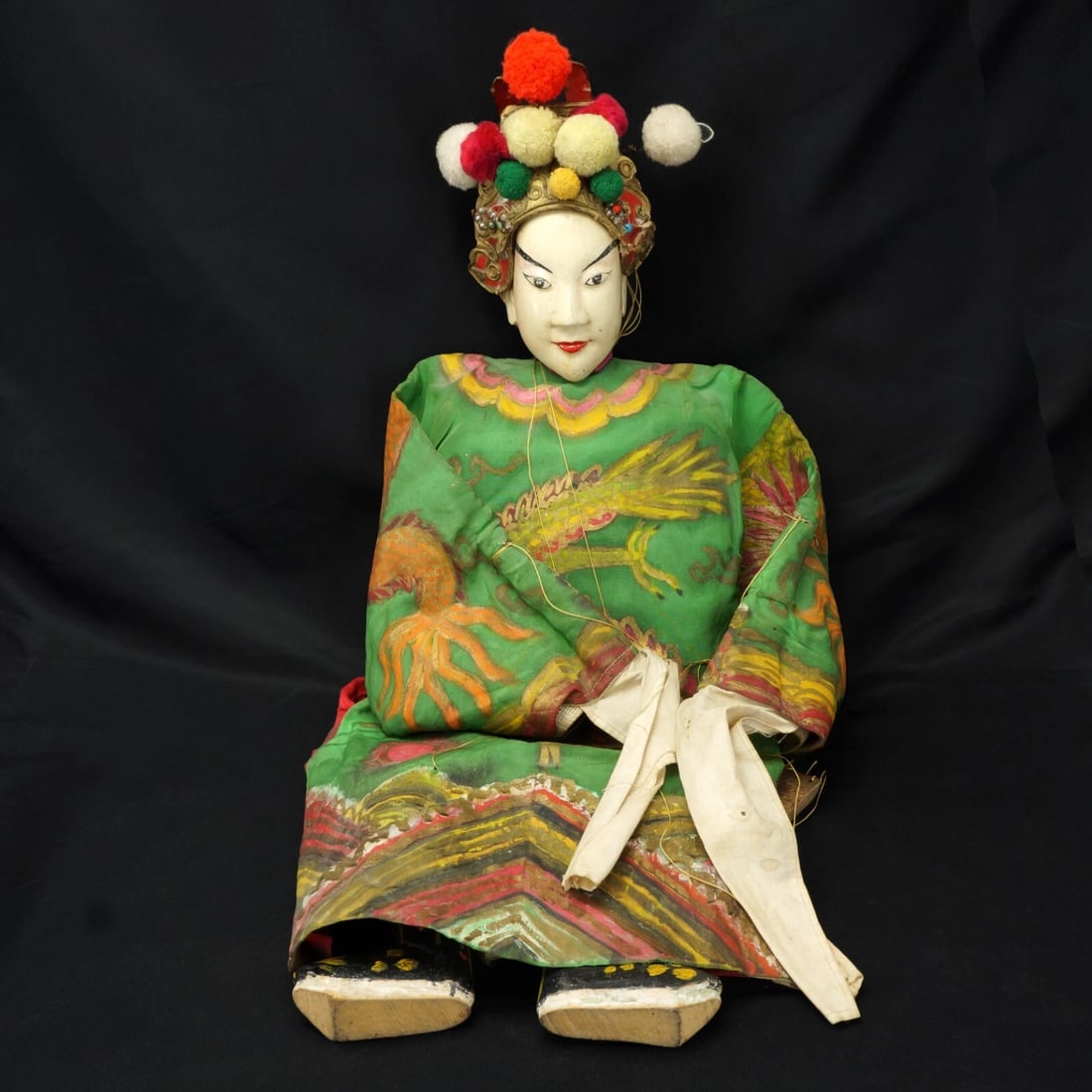 Large Chinese Qing Opera Puppet (26 in): Title:Large Chinese Qing Opera Puppet (26 in)Size:26 in (66.0 cm) long x 26 in (66.0 cm) wide (with arms outstretched) x 3 ¾ in (9.5 cm) deep.Description:A large and colorful working Chinese