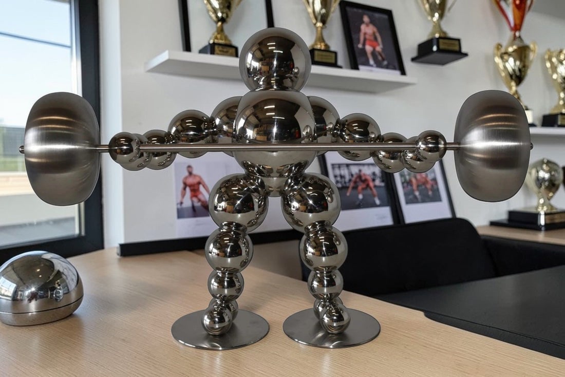 Modern Art Weightlifter Second Pull Position Chrome Statue Size: 20" x 9" x 12"H - 3