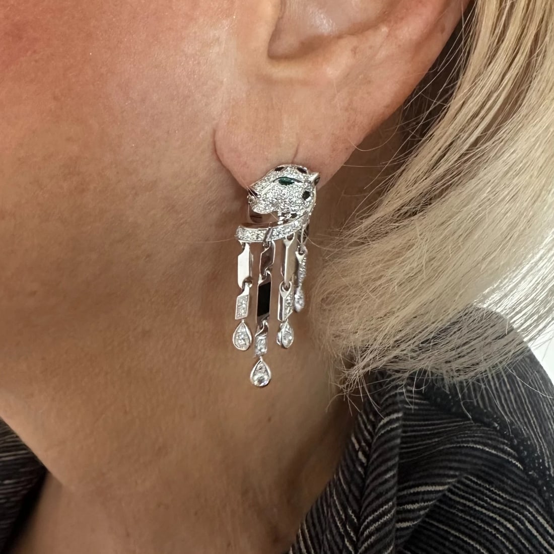 Authentic! Cartier Panthere Panther 18k White Gold Diamond Black Onyx Earrings - 17