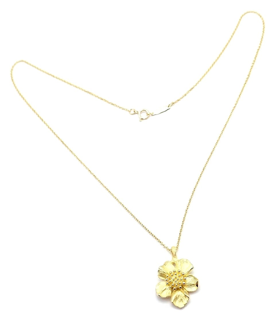 Authentic! Vintage Tiffany & Co 18K Yellow Gold Dogwood Flower Pendant Necklace - 4