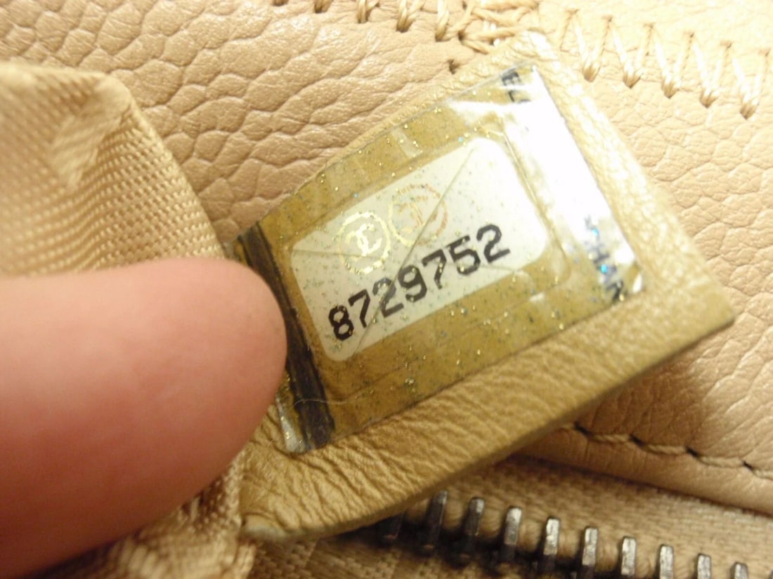 AUTHENTIC 2004 CHANEL LAX SQUARE STITCH CAFE o'LAIT SOFT CAVIAR LEATHER HANDBAG - 10