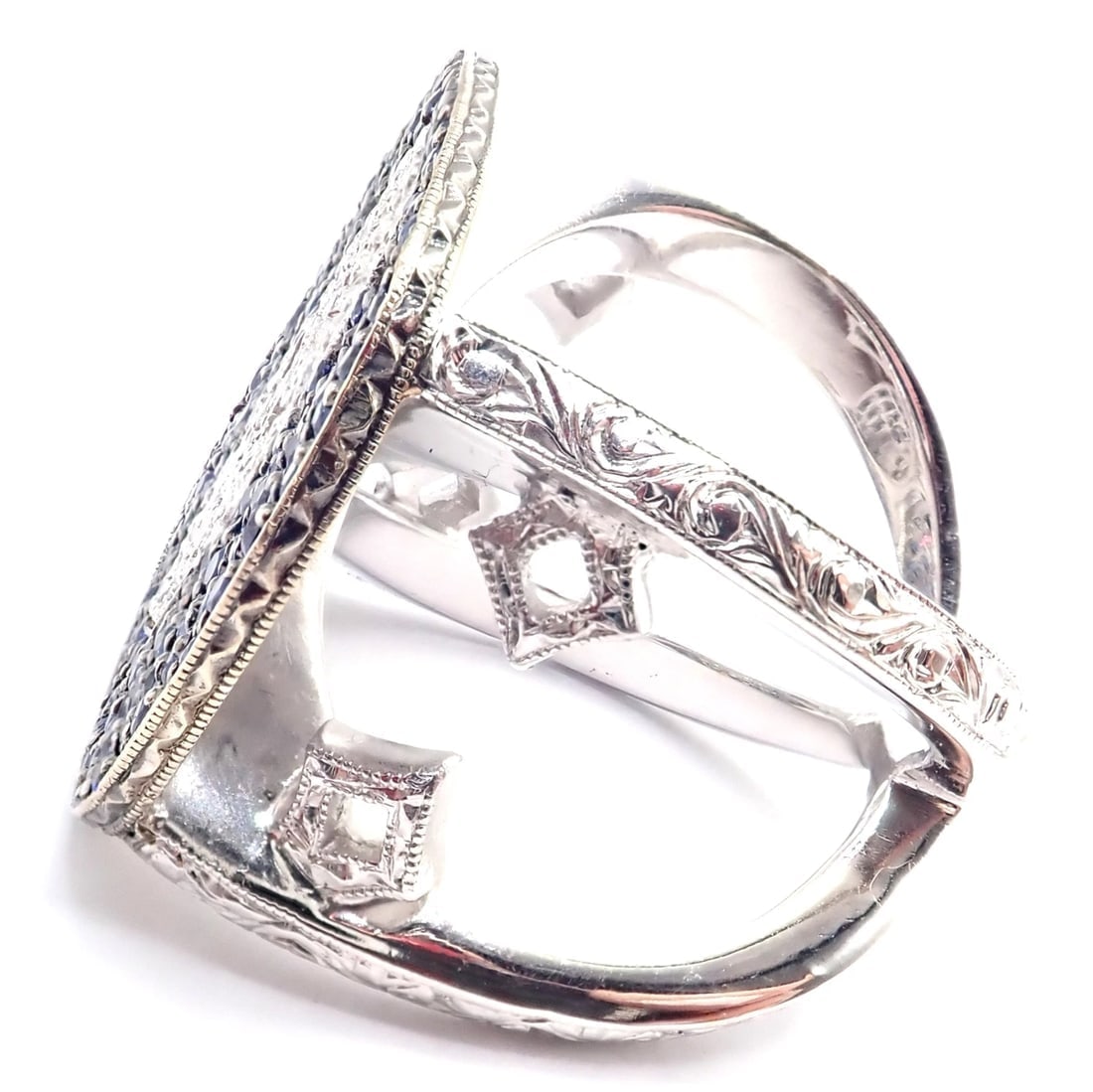 Authentic! Loree Rodkin 18k White Gold Diamond Sapphire Skull Ring Paper Box - 8