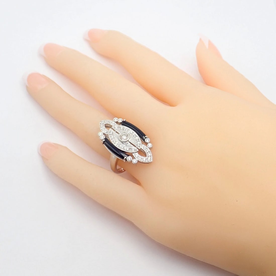 Vintage Estate Platinum Diamond 0.62ctw Onyx Ring sz 7.5 - 11