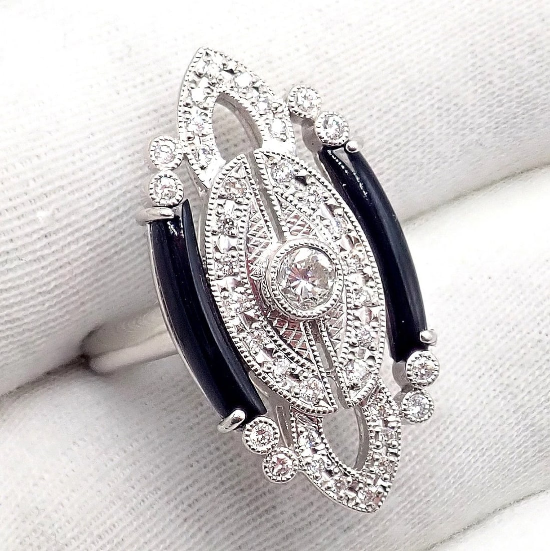 Vintage Estate Platinum Diamond 0.62ctw Onyx Ring sz 7.5 - 8